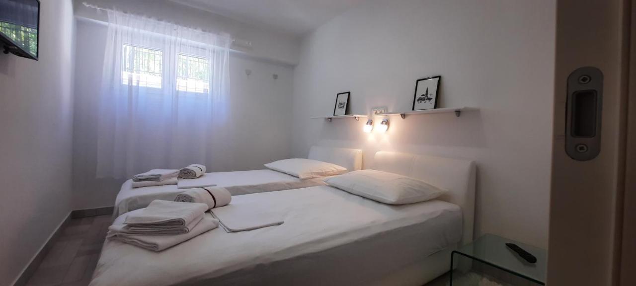 Apartments Suho Komiža Eksteriør billede